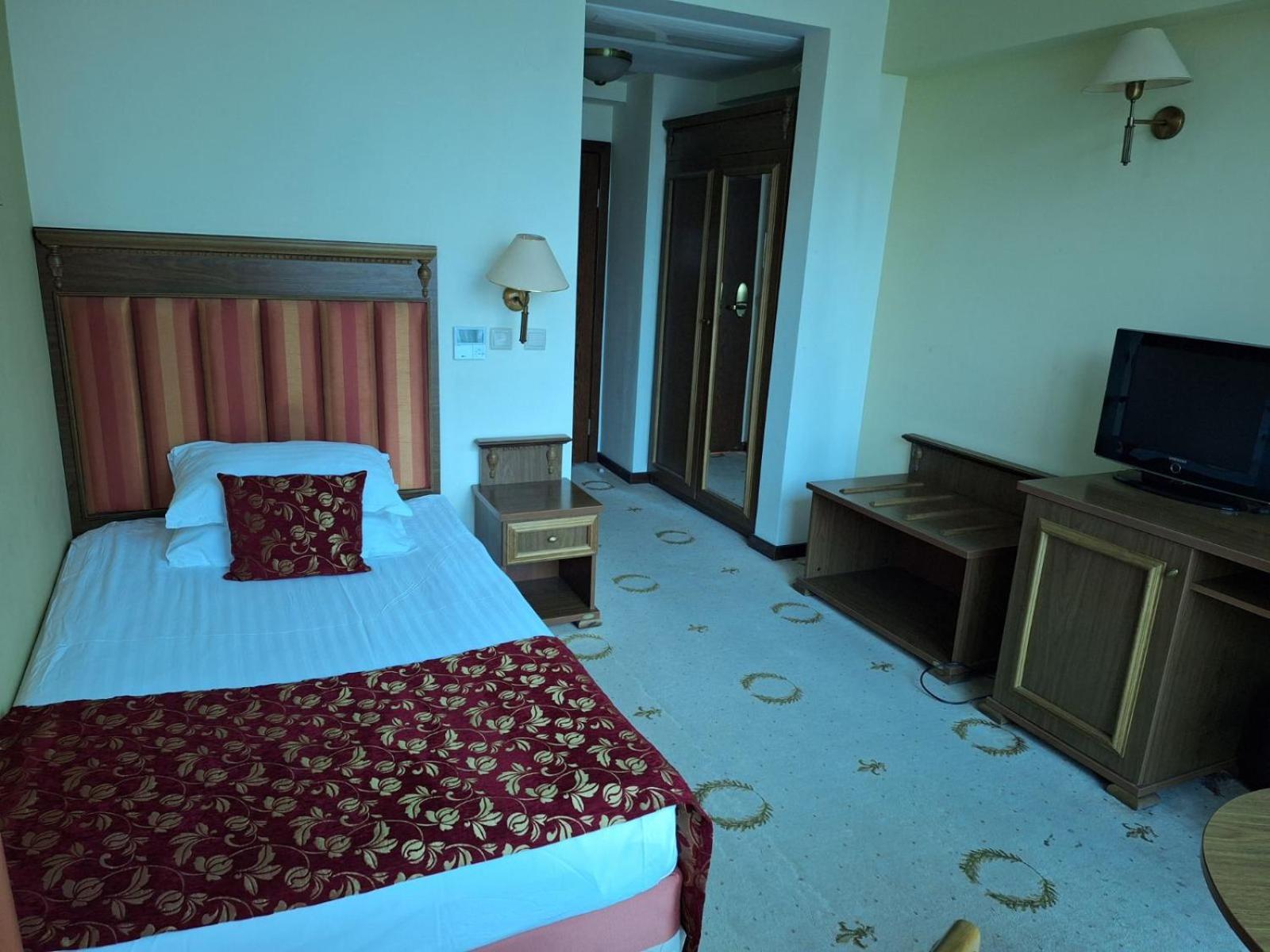 Efir Hotell Stara Zagora Exteriör bild